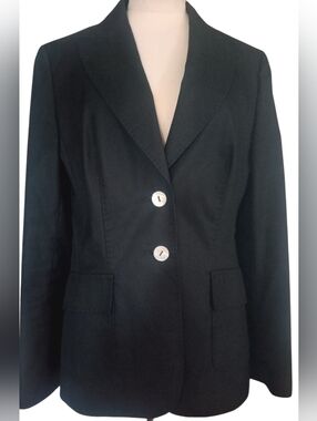 ESCADA Black Blazer Two-Button Closure Front Flap Pockets Peak Lapels Size 40